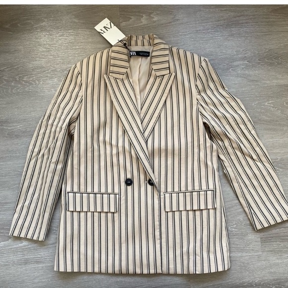 ZARA • NWT Oversized Striped Beige Blazer - Picture 5 of 11